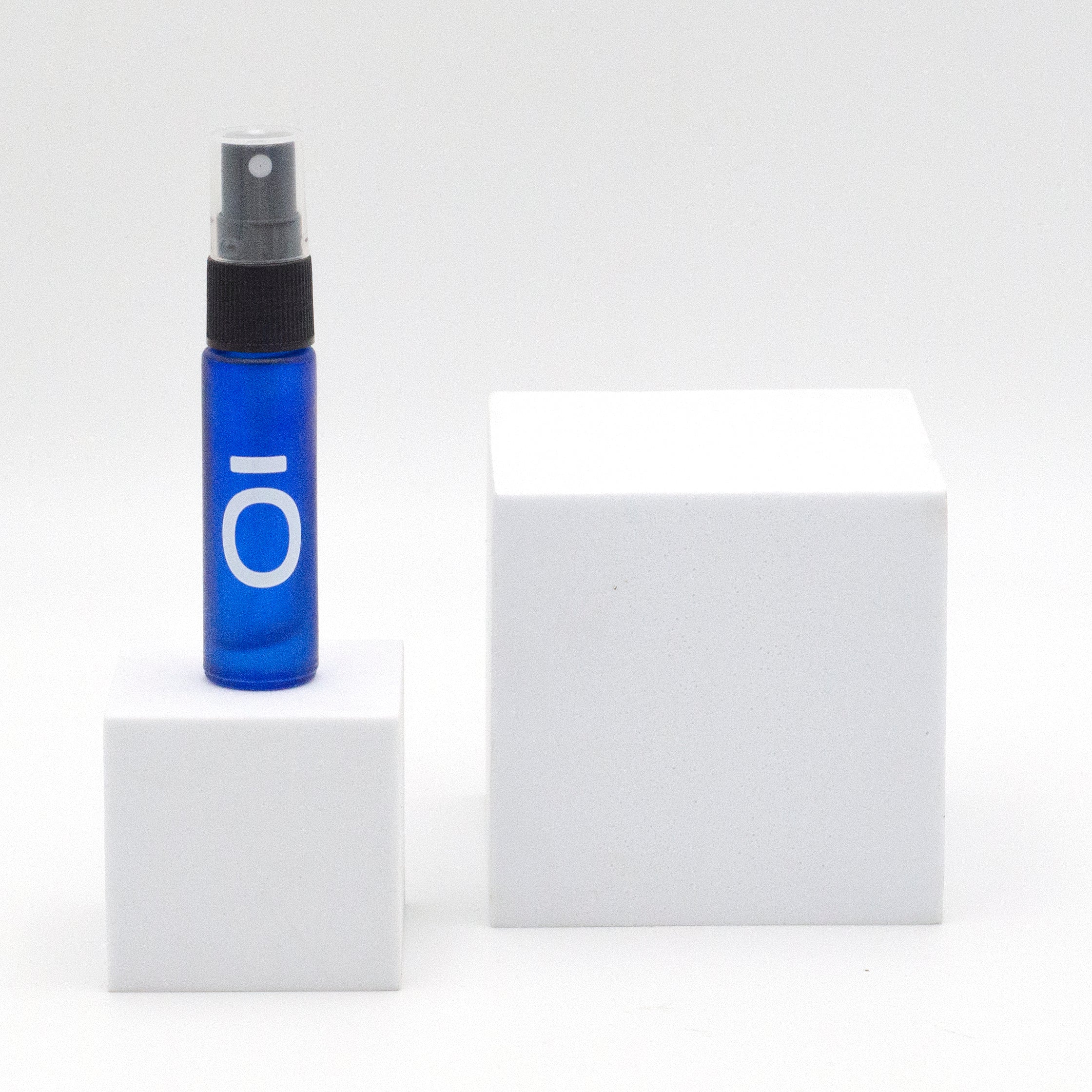 10ml butelka szklana matowa, dōTERRA, z nasadką spray (1szt) niebieska