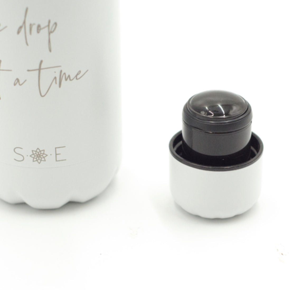 500ml SOE butelka ze stali nierdzewnej na napoje - Selenite (biała)